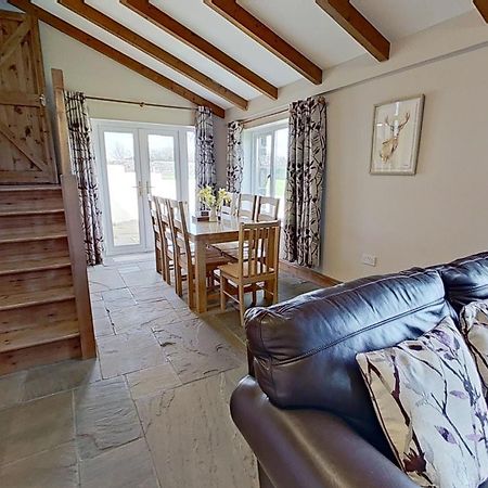 Apartamento The Barn. Carmarthen Exterior foto