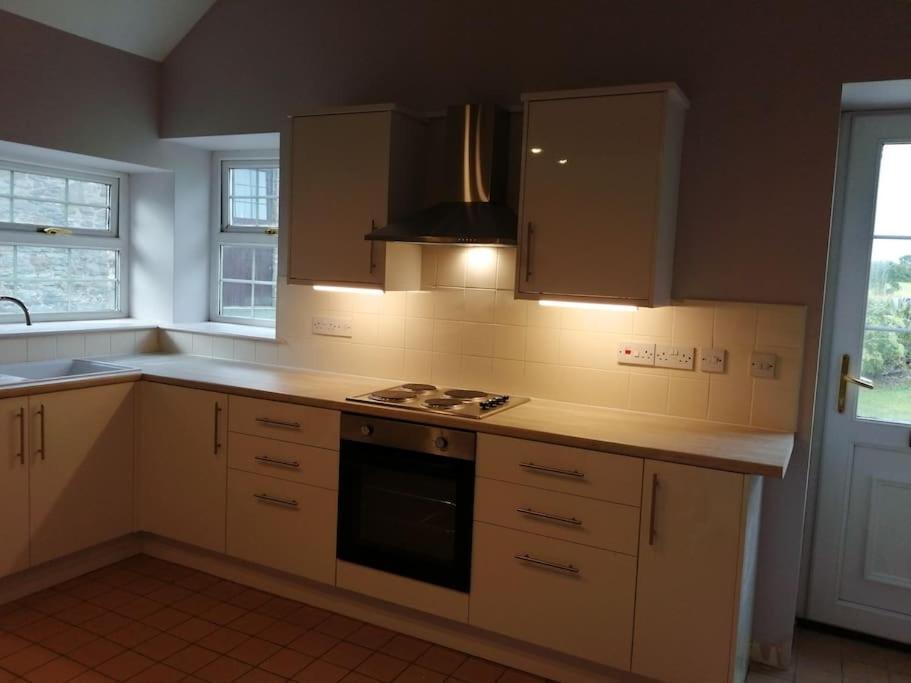 Apartamento The Barn. Carmarthen Exterior foto