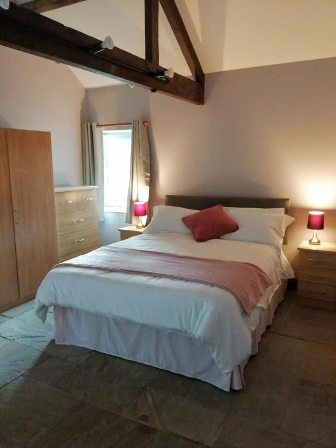 Apartamento The Barn. Carmarthen Exterior foto